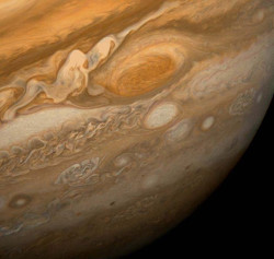 Foto da NASA de domínio público do mancha vermelha de Jupiter.